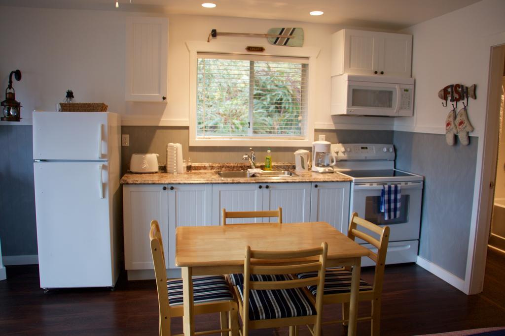 Brown'S Bay Resort Campbell River Habitación foto