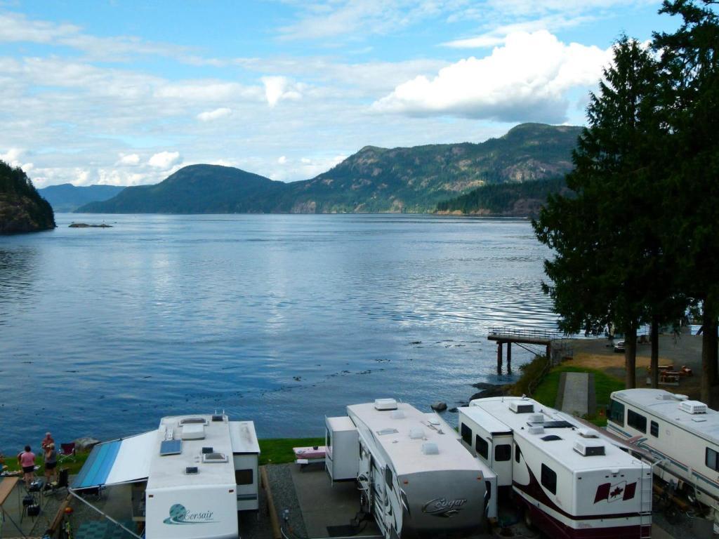 Brown'S Bay Resort Campbell River Exterior foto